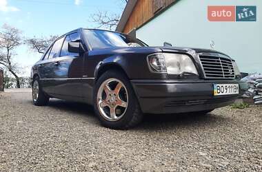 Mercedes-Benz E-Class  1995