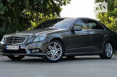 Mercedes-Benz E-Class  2009