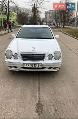 Mercedes-Benz E-Class  2001