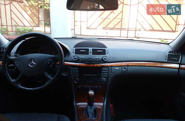 Mercedes-Benz E-Class  2004