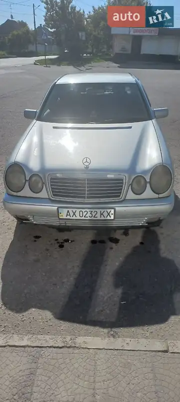 Mercedes-Benz E-Class 1999