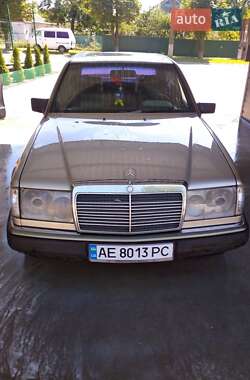 Mercedes-Benz E-Class  1988