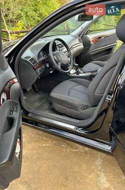 Mercedes-Benz E-Class 2005