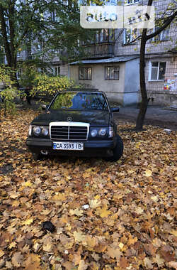 Mercedes-Benz E-Class  1992