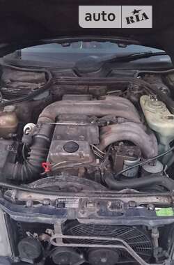 Mercedes-Benz E-Class  1994