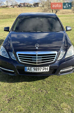 Mercedes-Benz E-Class  2010