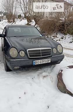 Mercedes-Benz E-Class  1996