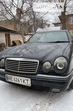 Mercedes-Benz E-Class  1997