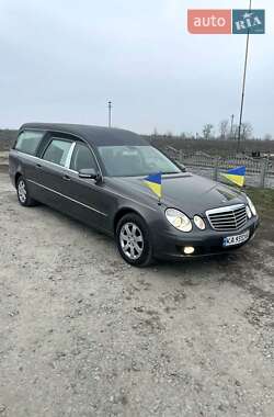 Mercedes-Benz E-Class  2009