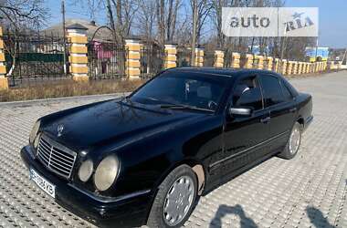 Mercedes-Benz E-Class  1995