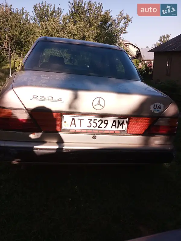 Mercedes-Benz E-Class 1985