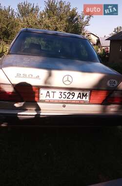Mercedes-Benz E-Class 1985