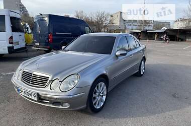 Mercedes-Benz E-Class  2002