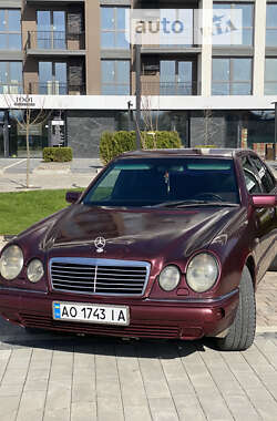 Mercedes-Benz E-Class  1997