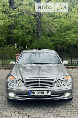 Mercedes-Benz E-Class  2004