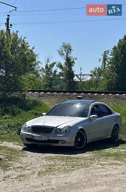 Mercedes-Benz E-Class  2002