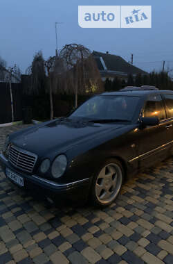 Mercedes-Benz E-Class  1996