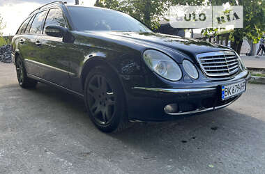 Mercedes-Benz E-Class  2005