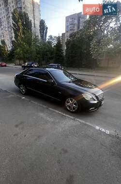 Mercedes-Benz E-Class  2010