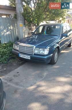 Mercedes-Benz E-Class  1990