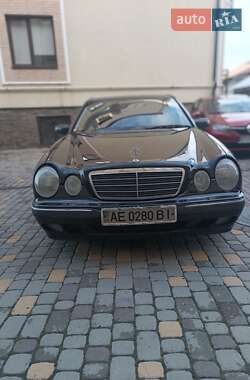Mercedes-Benz E-Class 2001