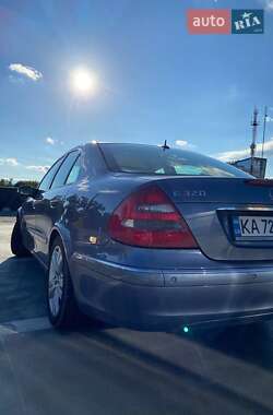 Mercedes-Benz E-Class  2004