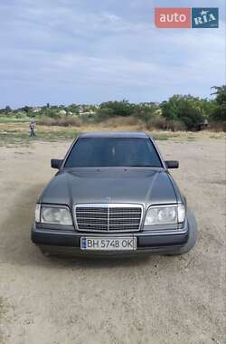Mercedes-Benz E-Class 1994