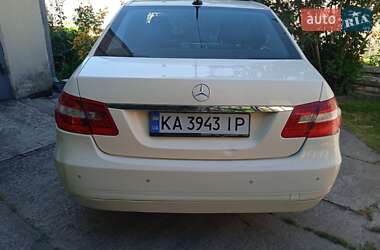 Mercedes-Benz E-Class  2010
