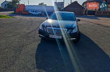 Mercedes-Benz E-Class 2011