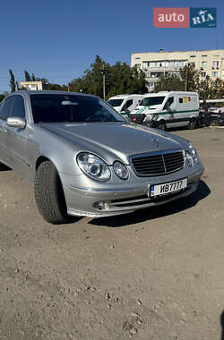 Mercedes-Benz E-Class  2002