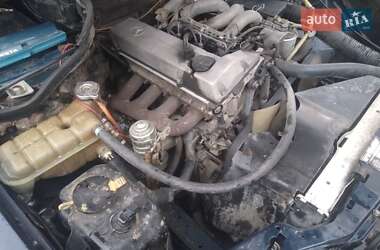 Mercedes-Benz E-Class 1989