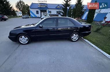 Mercedes-Benz E-Class  2001
