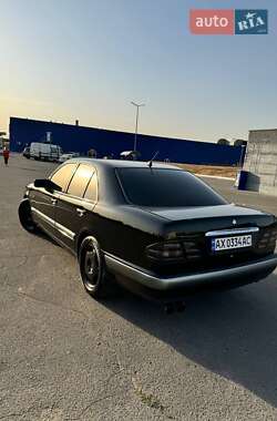 Mercedes-Benz E-Class  1998