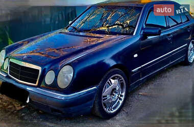 Mercedes-Benz E-Class 1996
