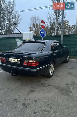 Mercedes-Benz E-Class  1998