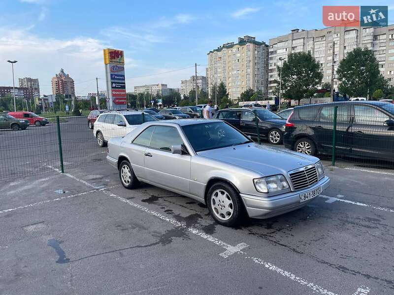 Купе Mercedes-Benz E-Class
