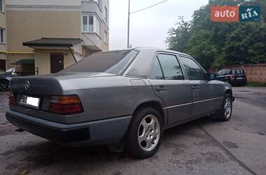 Mercedes-Benz E-Class 1989