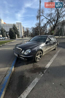 Mercedes-Benz E-Class  2003