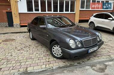 Mercedes-Benz E-Class  1996