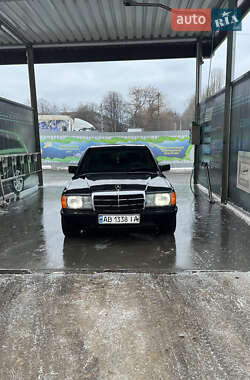 Mercedes-Benz E-Class  1987