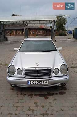 Mercedes-Benz E-Class  1998