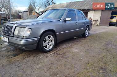 Mercedes-Benz E-Class  1990