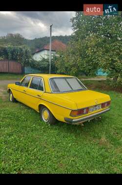 Mercedes-Benz E-Class  1977