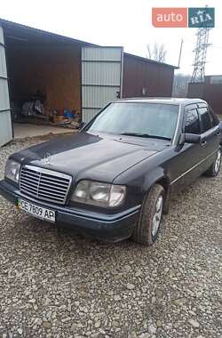 Mercedes-Benz E-Class  1994