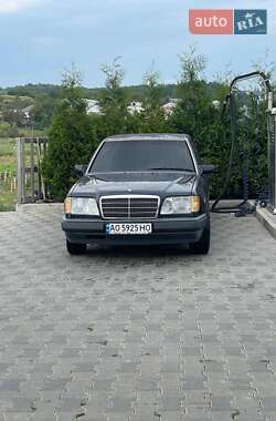Mercedes-Benz E-Class  1994