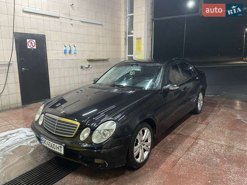 Mercedes E-Class 2002 року в Рівному