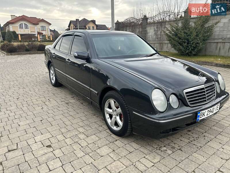 Mercedes E-Class 1999 года в Ровно