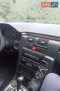 Mercedes-Benz E-Class  2000