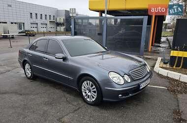 Mercedes-Benz E-Class  2004