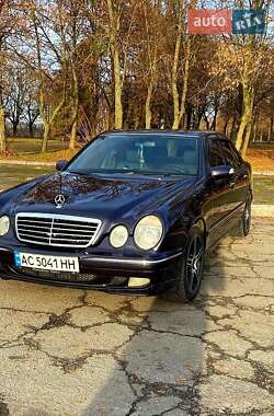Mercedes-Benz E-Class  2001